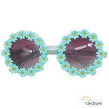 Load image into Gallery viewer, Bellis Sunglasses
